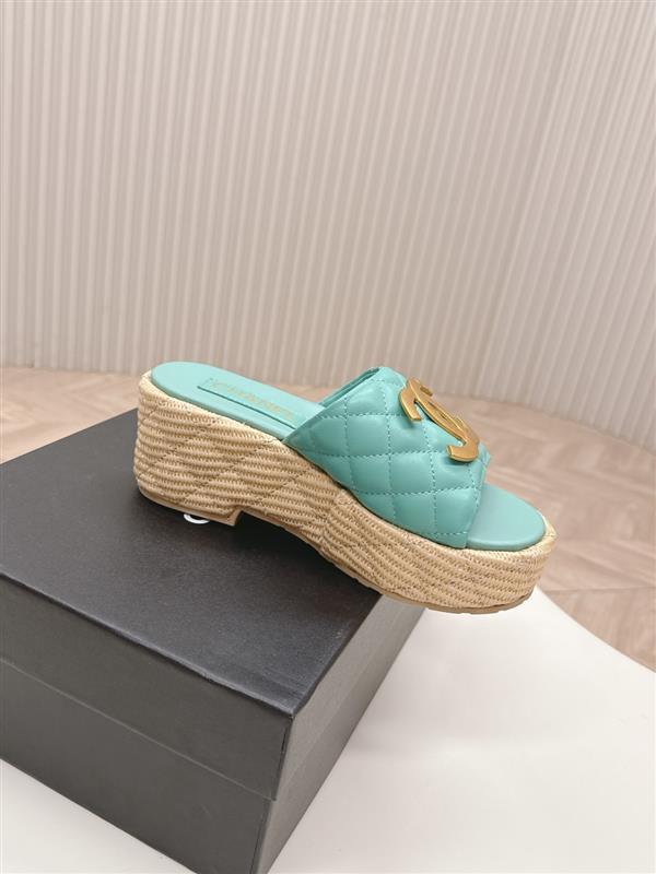 2025112818443473 270